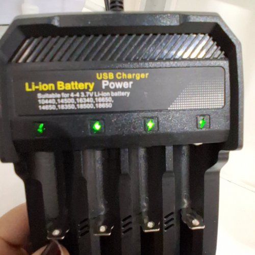 5PC UNIVERSAL LI-ION BATTERY CHARGER WITH BATTERIES - 2A / 4.2 V (MODEL: MS-5D84A) image 2