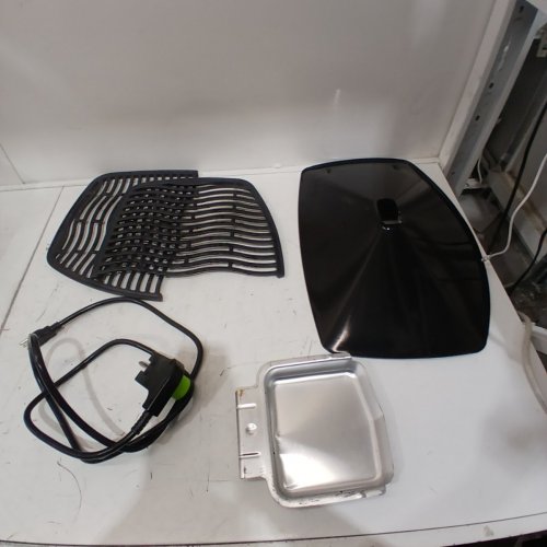 NAPOLEON TRAVELQ ELECTRIC PORTABLE GRILL - 21.2" X 14.5" - 1500W - BLACK (MODEL: N385-0349) image 4