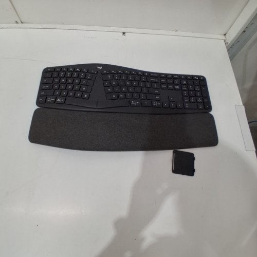 LOGITECH ERGO K860 BLUETOOTH WIRELESS ERGONOMIC KEYBOARD WITH BUILT-IN WRIST REST AND UNIFYING RECEIVER - BLACK (MODEL:‎ YR0072) image 2