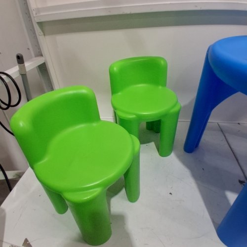 LITTLE TIKES BRIGHT N BOLD TABLE AND CHAIRS SET image 3