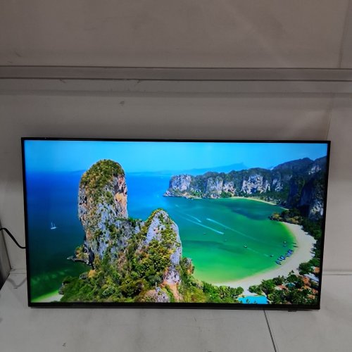SAMSUNG CRYSTAL UHD U8000H 4K VISION SMART TV TELEVISION - 43" - BLACK (MODEL: UN43U8000HFXZC) image 8