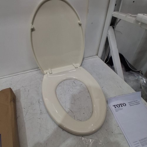 TOTO TRANSITIONAL SOFTCLOSE ELONGATED TOILET SEAT - BONE (MODEL: SS114#12) image 3