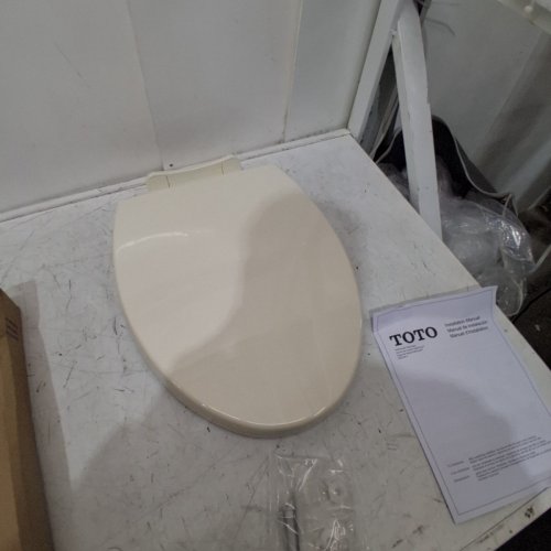 TOTO TRANSITIONAL SOFTCLOSE ELONGATED TOILET SEAT - BONE (MODEL: SS114#12) image 4