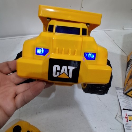 CAT CONSTRUCTION MASSIVE MOVER DUMP TRUCK TOY REMOTE CONTROL - YELLOW (MODEL: 1851476) image 2