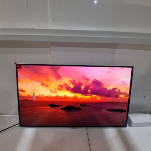 SAMSUNG 27" ODYSSEY OLED SILVER 4K UHD GAMING MONITOR, 0.03 MS, 240 HZ, SLIM METAL DESIGN, AMD FREESYNC PREMIUM PRO - SILVER (MODEL: S27FG810SN) image 8