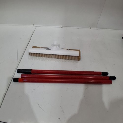 ROBERTS CARPET PET HAIR RAKE & GROOMER - RED/WHITE (MODEL: 70-127-3) image 2