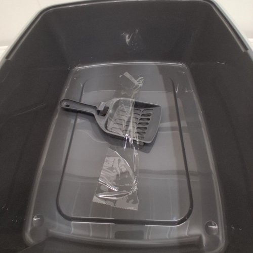 IRIS OPEN TOP CAT LITTER BOX KIT WITH SHIELD AND SCOOP - 16" X 12" - DARK GREY/CLEAR - (MODEL: CLH-12) image 3