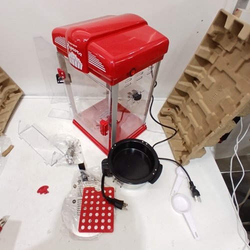 WESTBEND 4 QT. THEATER POPCORN MACHINE image 3