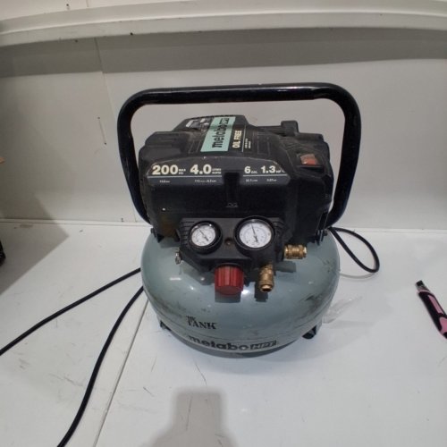 METABO HPT "THE TANK" PANCAKE AIR COMPRESSOR - 200PSI / 6 GALLON - GREY (MODEL: EC914S) image 5