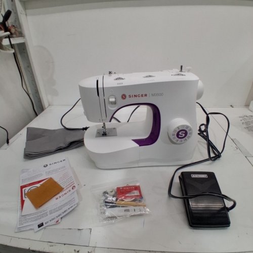 SINGER M3500 32 STITCH SEWING MACHINE - WHITE/PURPLE (MODEL: M3500) image 4