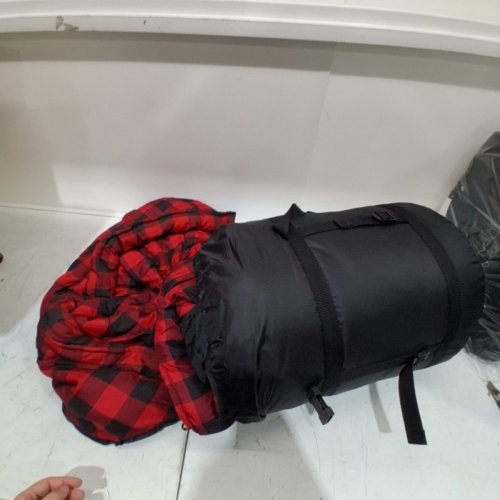 TETON SPORTS CELSIUS LEFT ZIP SLEEPING BAG - XXL - RED AND BLACK PLAID (ITEM: 102R) image 3
