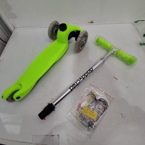 DADDYCHILD 3 WHEEL KICK SCOOTERS FOR KIDS/TODDLER 2-6 YEARS OLD - LIGHT UP WHEELS - GREEN image 2