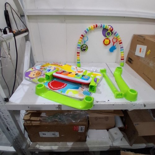 FISHER-PRICE DELUXE KICK & PLAY PIANO GYM AND MARACAS (MODEL: GDD08-9963) image 2