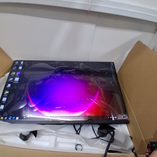 SAMSUNG ODYSSEY G8 32" GAMING MONITOR |HDR10+ GAMING, FAST IPS, 1MS (GTG), G-SYNC COMPATIBILITY | 6 K 165HZ / 3 K 330HZ - BLACK - (MODEL: S32HG802ES) image 2