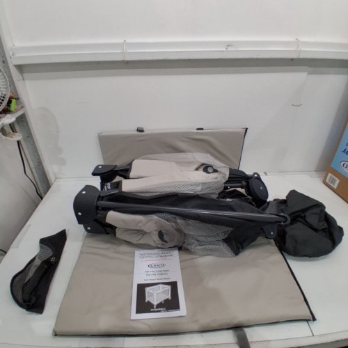 GRACO PACK N PLAY PLAY YARD - OAKLY FASHION (MODEL: 2084226) image 2