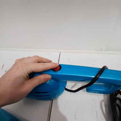 BISSELL FEATHERWEIGHT 3-IN-1 LIGHTWEIGHT CORDED STICK/HANDHELD VACUUM - BLUE (MODEL: 2033V) image 2