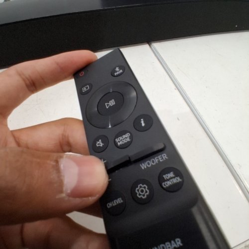 SAMSUNG 2.1CH SOUNDBAR W/DOLBY DIGITAL 5.1 & WIRELESS SUBWOOFER - BLACK (MODEL: HW-B550F) image 4