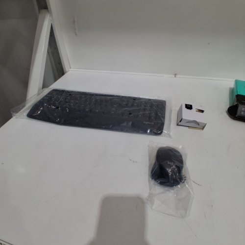 LOGITECH COMFORT WIRELESS COMBO FULL SIZE KEYBOARD WITH MOUSE - BLACK (MODEL: MK345) image 4