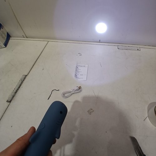KIDS SILICONE SHARK FLASHLIGHT, 12HR BATTERY - BLUE image 2