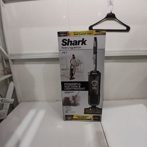 SHARK NAVIGATOR SELF-CLEANING BRUSHROLL PET UPRIGHT VACUUM - CANADIAN VERSION (MODEL: ZU62C) image 7