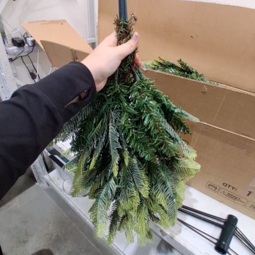 GARVEE PRELIT CHRISTMAS TREE - 7.5FT - GREEN (MODEL: PHK-35HQK65G) image 4