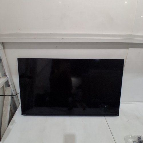 HISENSE 4K UHD HDR LRD ROKU SMART TV - 43" - BLACK (MODEL: 43R63N) image 10
