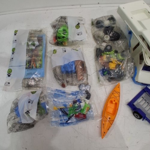 137PC PLAYMOBIL MEGA CAMPING BUIDING SET (MODEL: 9318) image 3