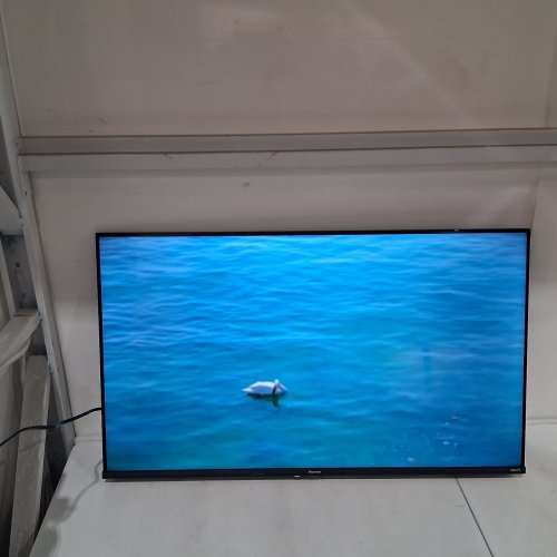 HISENSE 4K UHD HDR LRD ROKU SMART TV - 43" - BLACK (MODEL: 43R63N) image 5