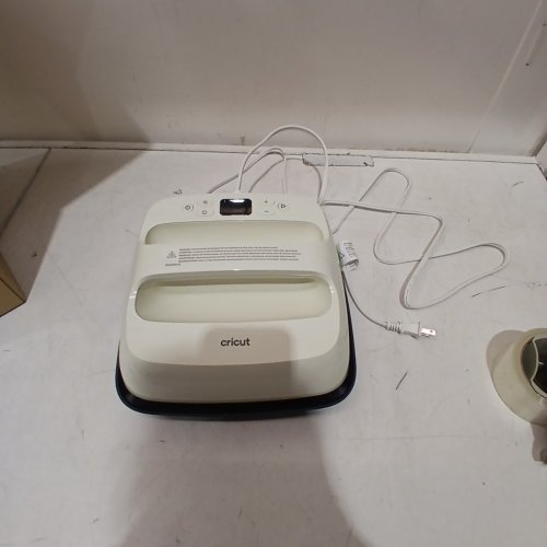 CRICUT EASYPRESS SE HEAT TRANSFER GRAPHIC PRESS - 9" X 9" - 400°F MAX - MATTE TAUPE (MODEL: 2012727) image 3
