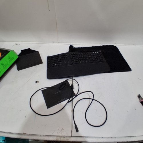 RAZER PRO TYPE ERGO WIRELESS SPLIT ERGONOMIC RGB KEYBOARD WITH WIRED AND BLUETOOTH CONNECTION - 2.4GHZ - BLACK (MODEL: RZ03-0544) image 3