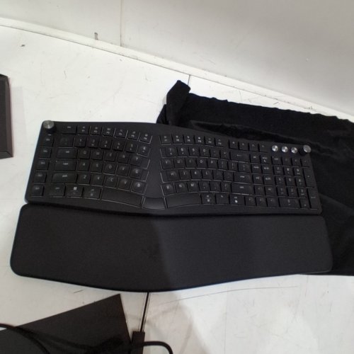 RAZER PRO TYPE ERGO WIRELESS SPLIT ERGONOMIC RGB KEYBOARD WITH WIRED AND BLUETOOTH CONNECTION - 2.4GHZ - BLACK (MODEL: RZ03-0544) image 4