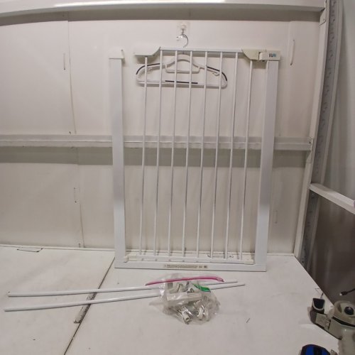 MIDWEST WALK-THRU METAL SAFETY PET GATE - 39" X 29.5" TO 38" - WHITE (MODEL: 2939SW) image 2