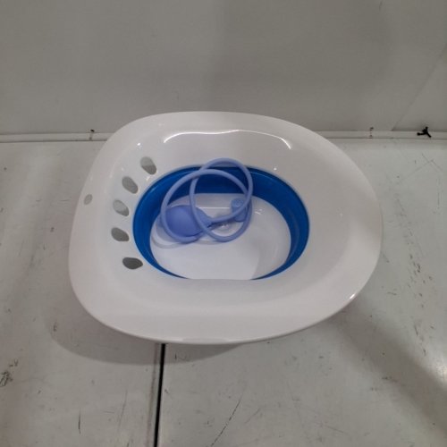 COLLAPSIBLE SITZ BATH WITH FLUSHER PUMP - WHITE / BLUE image 2