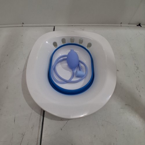 COLLAPSIBLE SITZ BATH WITH FLUSHER PUMP - WHITE / BLUE image 3