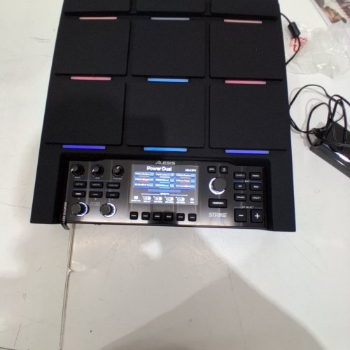 ALESIS STRIKE MULTIPAD - 9-PAD PERCUSSION INSTRUMENT WITH SAMPLER, LOOPER, 2 INS AND OUTS, SOUNDCARD, USB SAMPLE LOADING AND 4.3" DISPLAY image 2