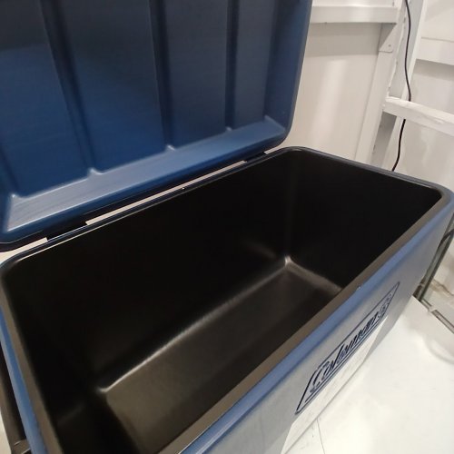 COLEMAN PORTABLE HARD INSULATED COOLER - 45L - BLUE image 3