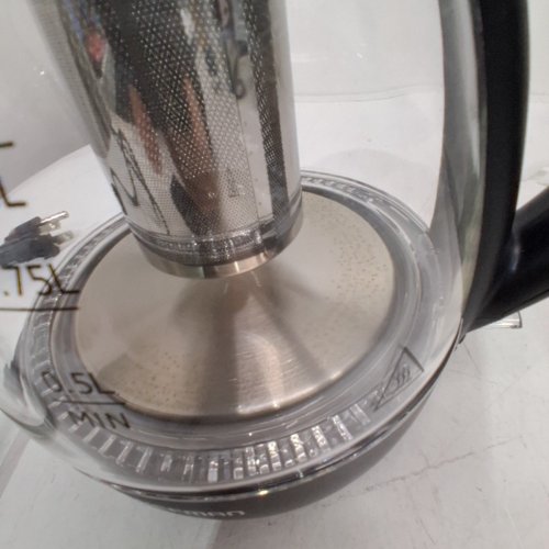 CHEFMAN ELECTRIC RAPID-BOIL KETTLE WITH LED LIGHTS - 1.0L - SILVER/BLACK - (MODEL: RJ11-10-WMC) image 4