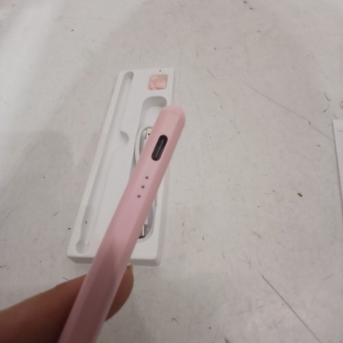 RECHARGABLE STYLUS PEN WITH ADDITIONAL TIPS FOR APPLE IPAD - PINK image 3