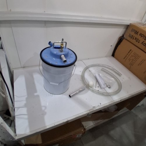 PNEUMATIC VACUUM CLEANER - 20 L - WHITE / BLUE (MODEL: V-500) image 3