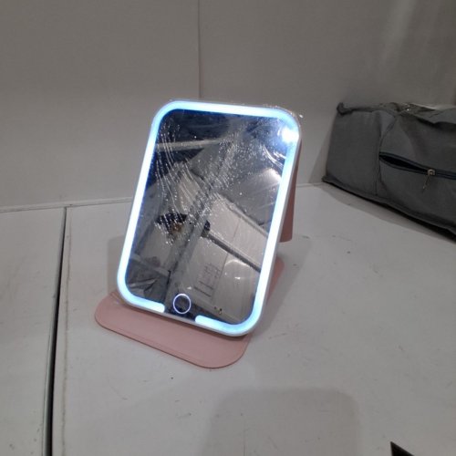 LED PORTABLE FOLDING MAKEUP MIRROR - PINK image 2