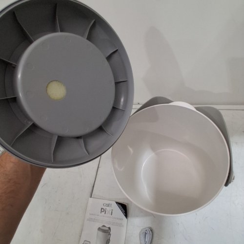 CATIT PIXI SMART VACUUM FOOD CONTAINER WITH TOUCH-CONTROLLED LID WITH LED LIGHT AND AUDIO ALERTS - 9.3L - GREY/WHITE (MODEL: 43756) image 4