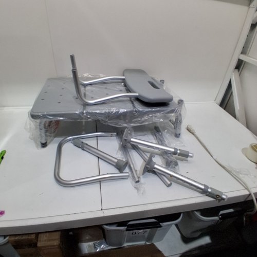 MEDLINE GUARDIAN BATHTUB TRANSFER BENCH WITH BACK SUPPORT & SUCTION FEET - 400LBS CAPACITY - GREY (MODEL: G3-100KBX1) image 2