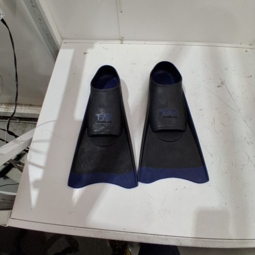 UNISEX ADULTS' TYR CROSSBLADE 2.0 SWIMMING FINS - MENS' 13-15/WOMENS' 14.4+ - BLACK/BLUE (MODEL: LFCROSS2) image 2