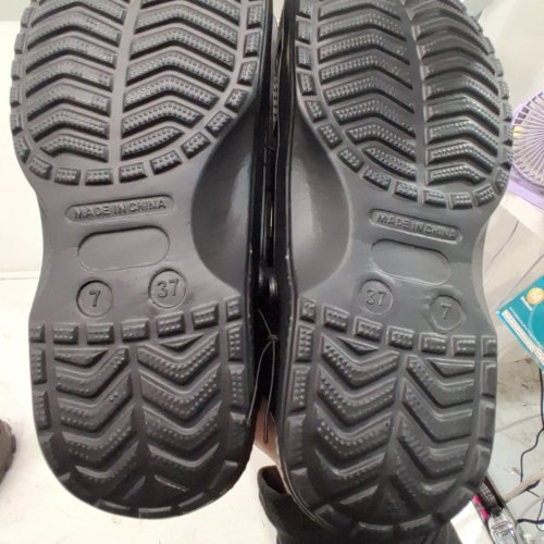 UNISEX GEORGE CLOG CROCK SHOE - SIZE 7 WOMEN 5.5 MEN - BLACK (STYLE: 24CLOGY26) image 3