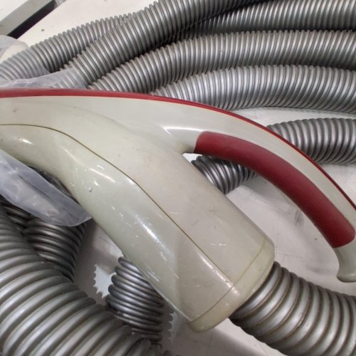 Nadair Central Vacuum Universal Low-Voltage Hose- 40FT- GREY/RED image 4