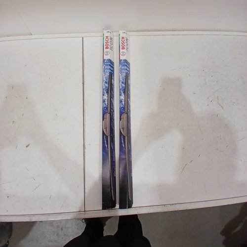 2PC BOSCH ICON BEAM WINDSHIELD WIPER BLADES - FRONT DRIVER AND PASSENGER SIDE - 26A/18A image 2