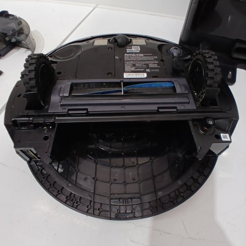 SHARK MATRIX PLUS 2-IN-1 ROBOT VACUUM & MOP WITH XL HEPA SELF-EMPTY BASE / BAGLESS / 60-DAY CAPACITY & MATRIX CLEAN NAVIGATION - BLACK (MODEL: AV26101ECA/RV2600CA) image 2