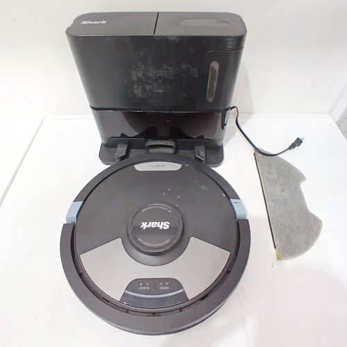 SHARK MATRIX PLUS 2-IN-1 ROBOT VACUUM & MOP WITH XL HEPA SELF-EMPTY BASE / BAGLESS / 60-DAY CAPACITY & MATRIX CLEAN NAVIGATION - BLACK (MODEL: AV26101ECA/RV2600CA) image 9