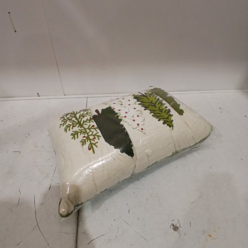 BRENTWOOD ORIGINALS SEASONAL HOLIDAY DECORATIVE PILLOW - 20" X 12" - TREE PATTERN/GREEN/BEIGE - (MODEL:2054962) image 3