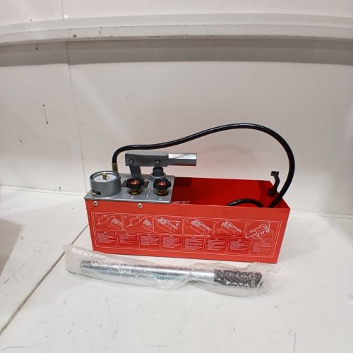 VEVOR HYDRAULIC PRESSURE TEST PUMP, 1/2" BSP HYDROSTATIC WITH GAUGE - 25 BAR - RED (MODEL:RP-25) image 3